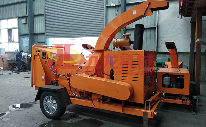 移動(dòng)式樹枝粉碎機(jī)