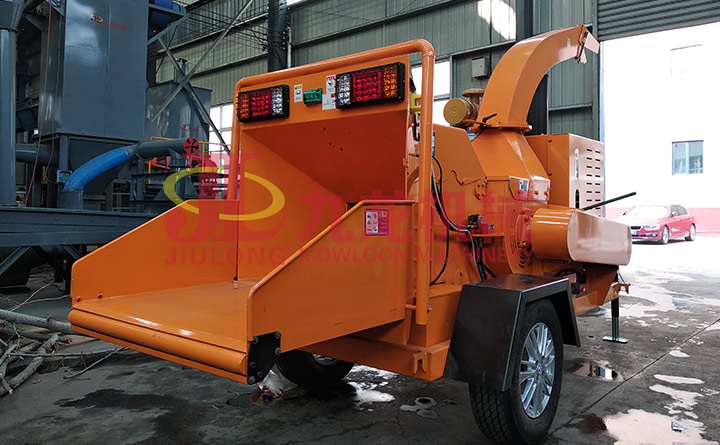 移動(dòng)式樹枝粉碎機(jī)